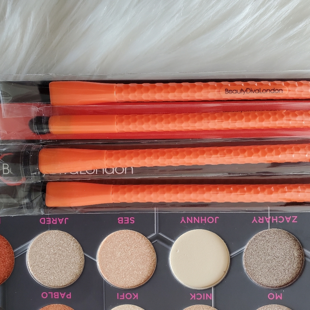 Makeup bundle set - Picture 8 of 11